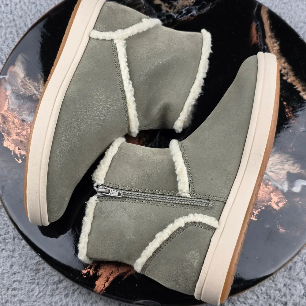 Clarks Cloudsteppers Ankle Boots Women 6 Olive‎ Green Faux Fur Trim Zip